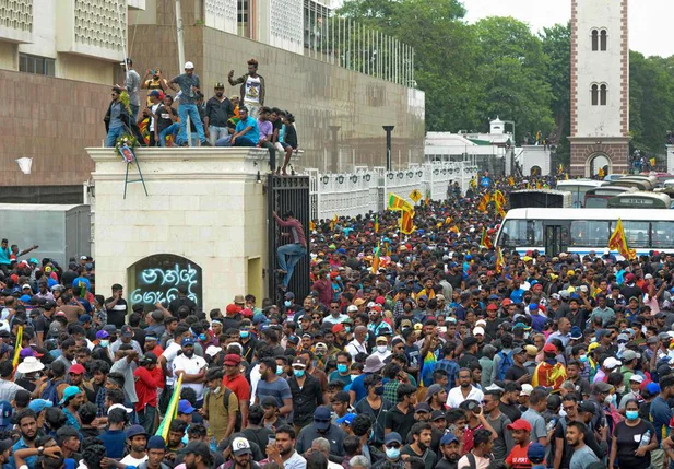 Primeiro-ministro do Sri Lanka renuncia após protestos