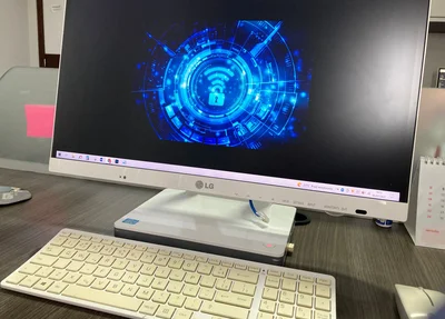 Proteção de dados ilustrada em um computador