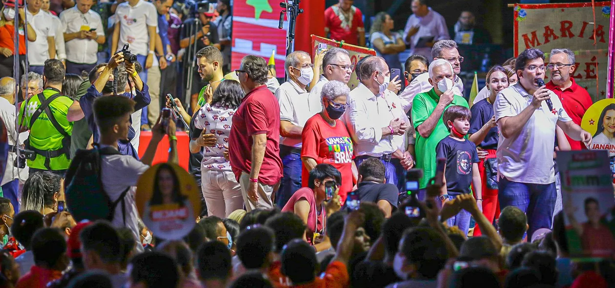 Rafael Fonteles durante seu pronunciamento