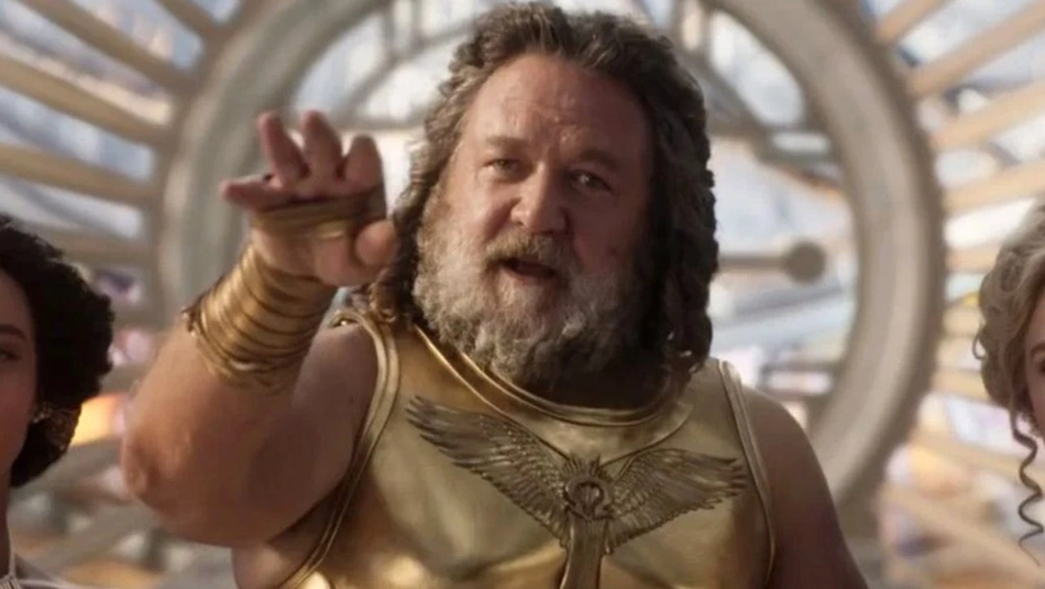 Russell Crowe como Zeus