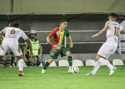 Sampaio Corrêa e Tombense pela Série B