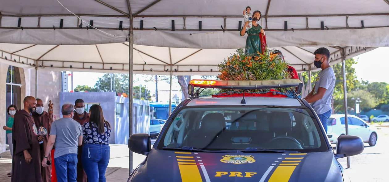 São Cristóvão antes da carreata por Teresina