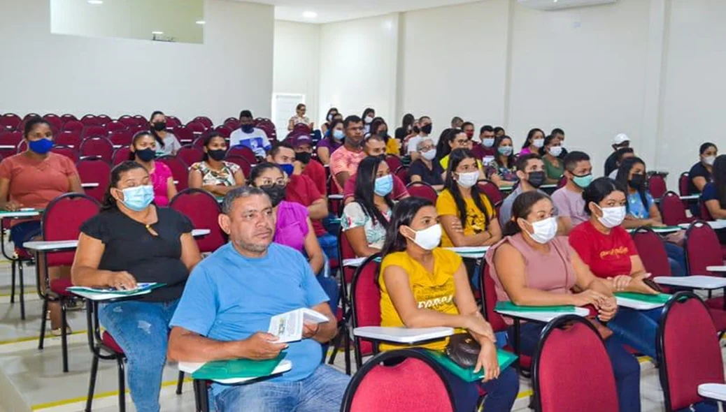 Servidores em evento gastronômico