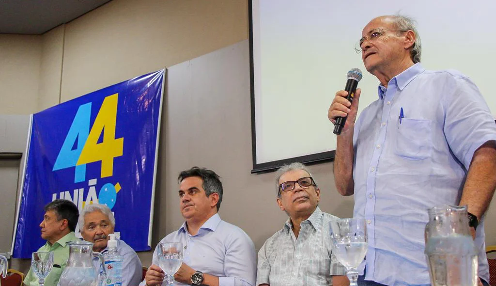 Sílvio Mendes em discurso que marcou a oficialização do apoio de JVC a sua pré-candidatura