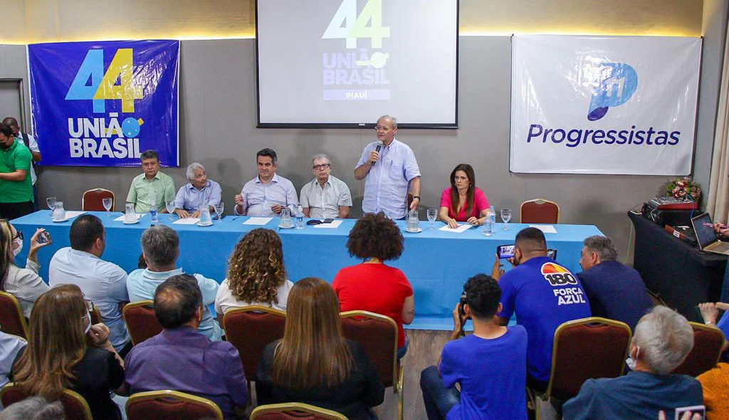 Sílvio Mendes em discurso que marcou a oficialização do apoio de JVC a sua pré-candidatura