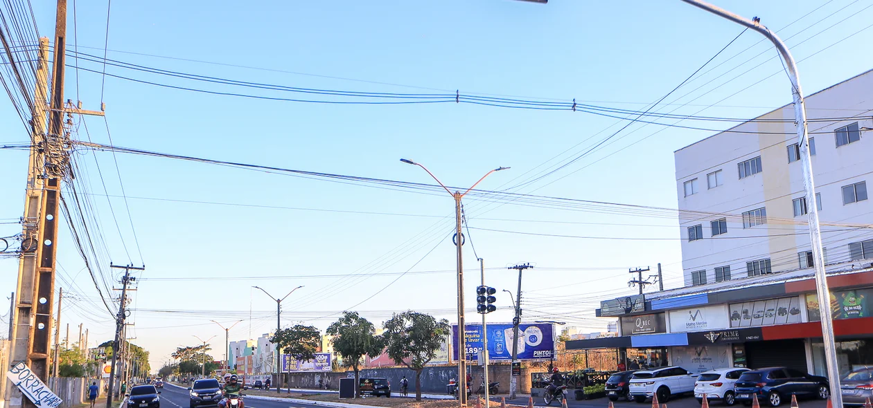 Strans implanta novo semáforo em cruzamento da Avenida Zequinha Freire