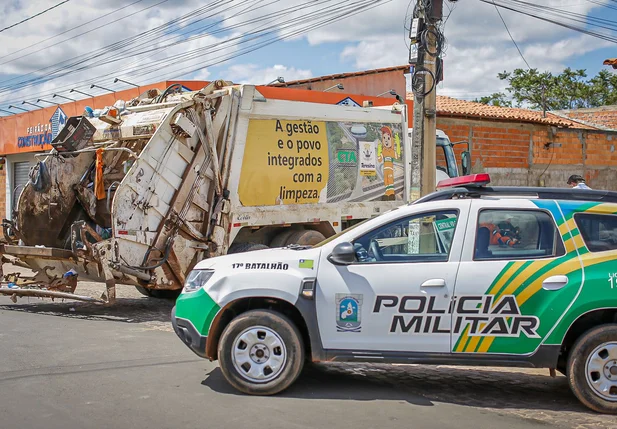Viatura da PM no local do acidente