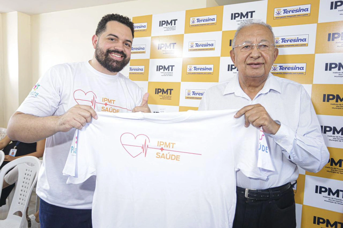 A solenidade, realizada na sede do Instituto de Previdência do Município de Teresina (IPMT), contou com a presença do prefeito Dr. Pessoa