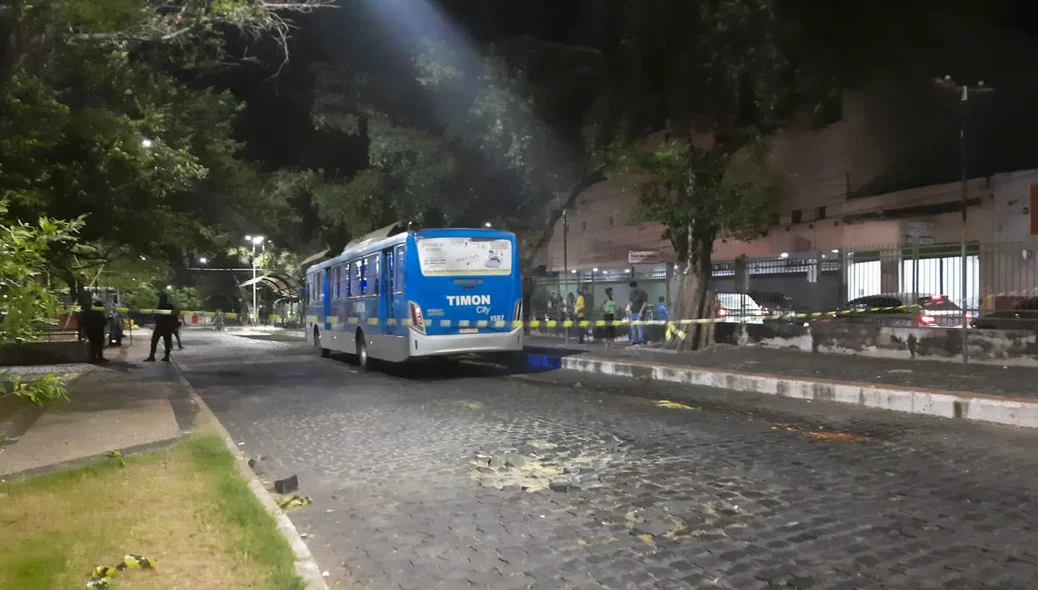 A vítima morreu após ser atropelada na Praça Saraiva