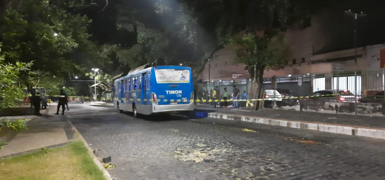 A vítima morreu após ser atropelada na Praça Saraiva
