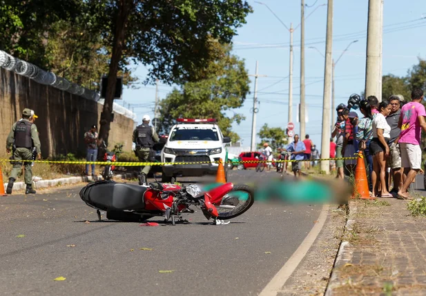 Acidente na Avenida Nicanor Barreto