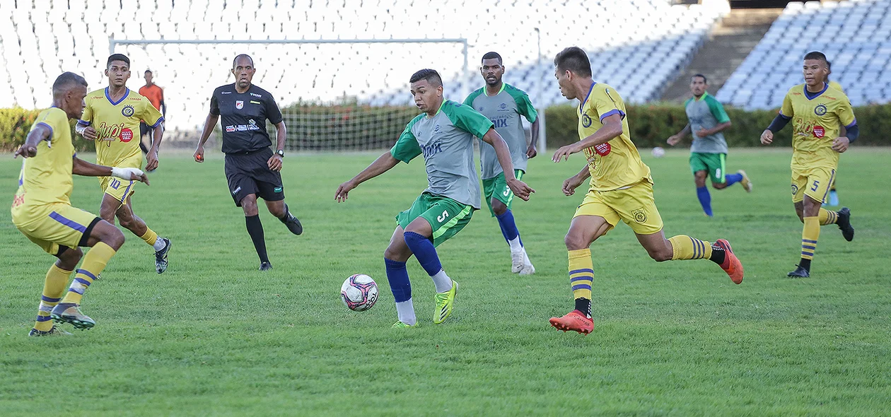 Amistoso entre as equipes