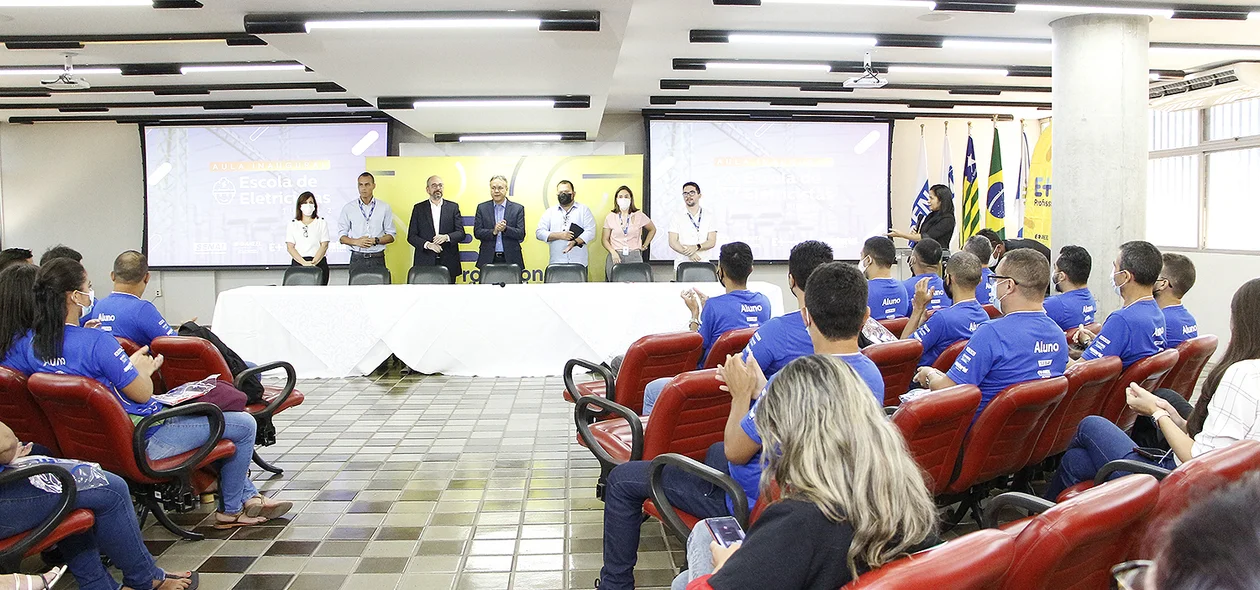 Autoridades no evento
