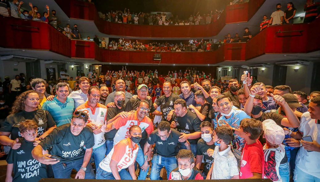 Autoridades presentes no evento