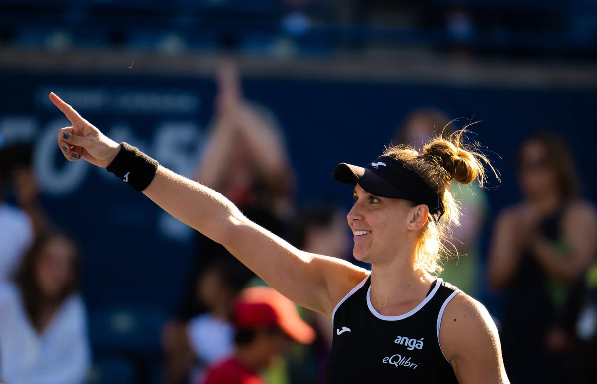 Bia Haddad faz história em 4h e vai às quartas em Roland Garros, tênis