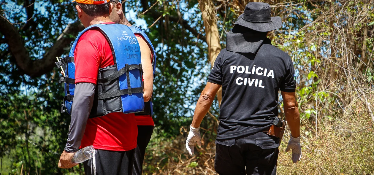 Bombeiros e polícia civil no local