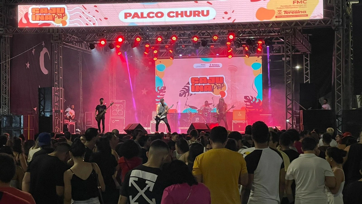 Cajuína Pop reúne multidão em última noite