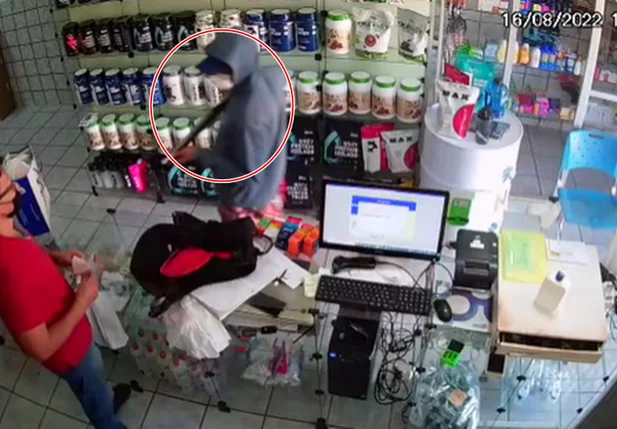 Câmera flagra assalto a uma farmácia em Picos
