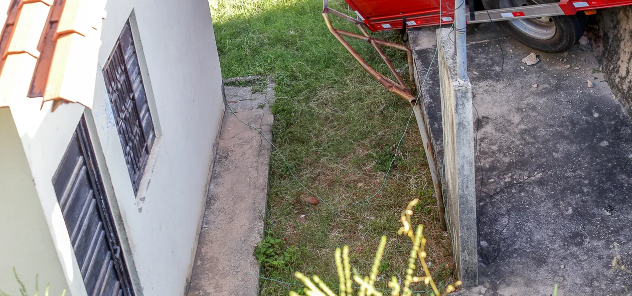 Caminhão da Coca-Cola quase atingiu uma residência