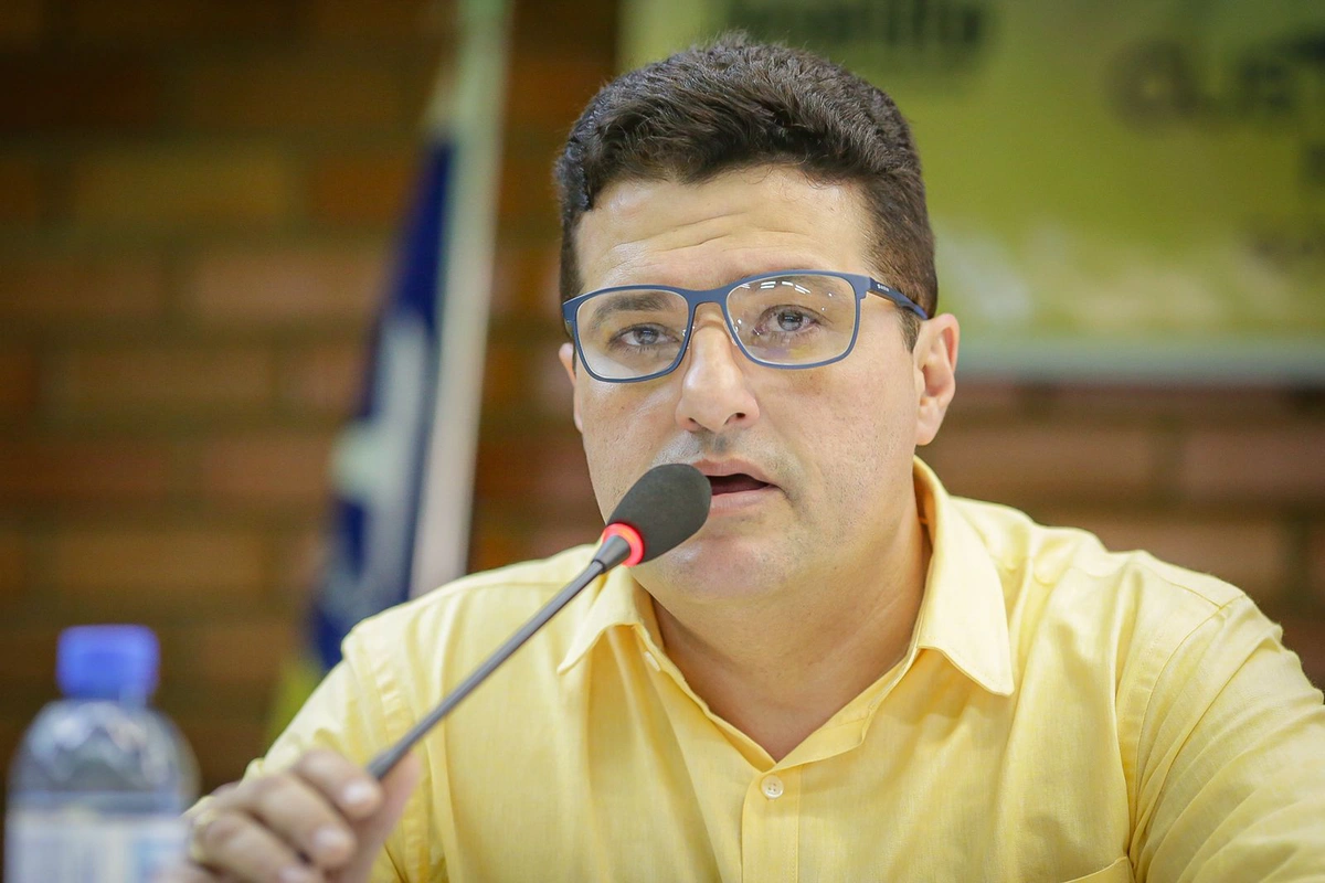 Candidato ao Senado Gustavo Henrique