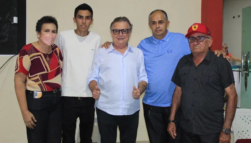 Caraubas - Ex-vereadora e secretária do Município Graça Mota, vereador Tchuca, líder político Chicão e líder Barbudo