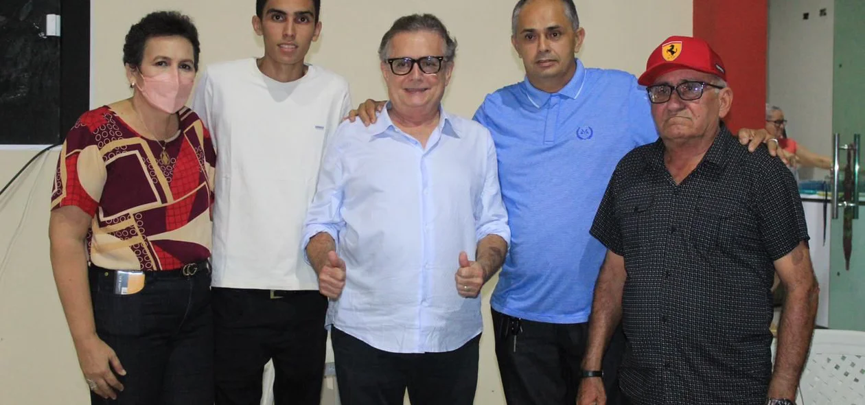 Caraubas - Ex-vereadora e secretária do Município Graça Mota, vereador Tchuca, líder político Chicão e líder Barbudo