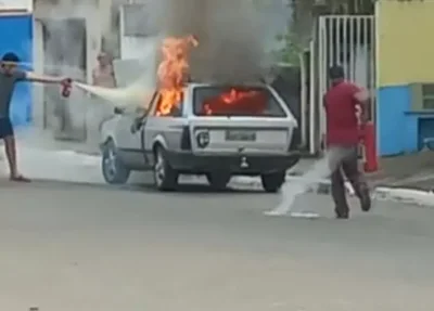 Carro carbonizado