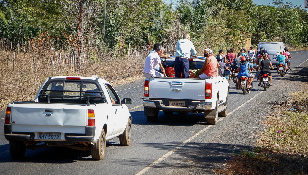 Cortejo das crianças mortas no Rio Parnaíba em Nazária