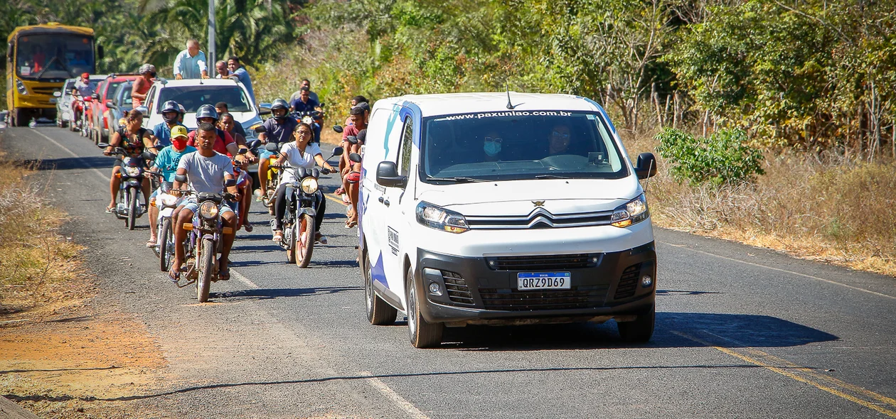 Cortejo das vítimas de afogamento em Nazária