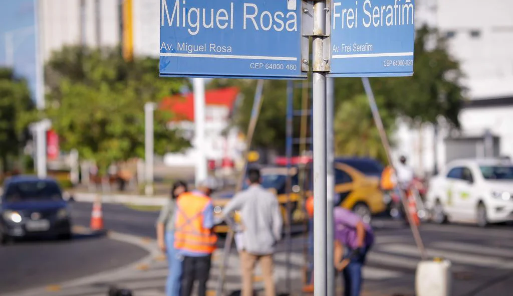 Cruzamento entre a Frei Serafim e Miguel Rosa