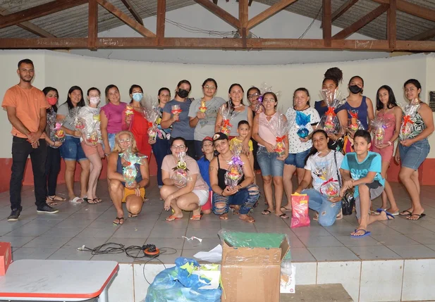 Curso de flores ofertado pelo município