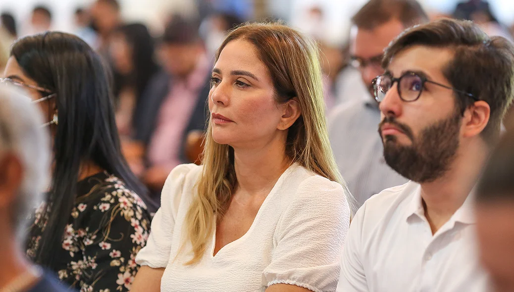 Deputada Lucy Soares e seu filho