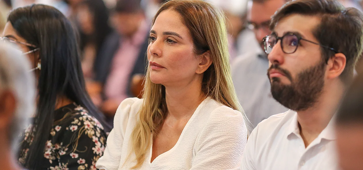 Deputada Lucy Soares e seu filho