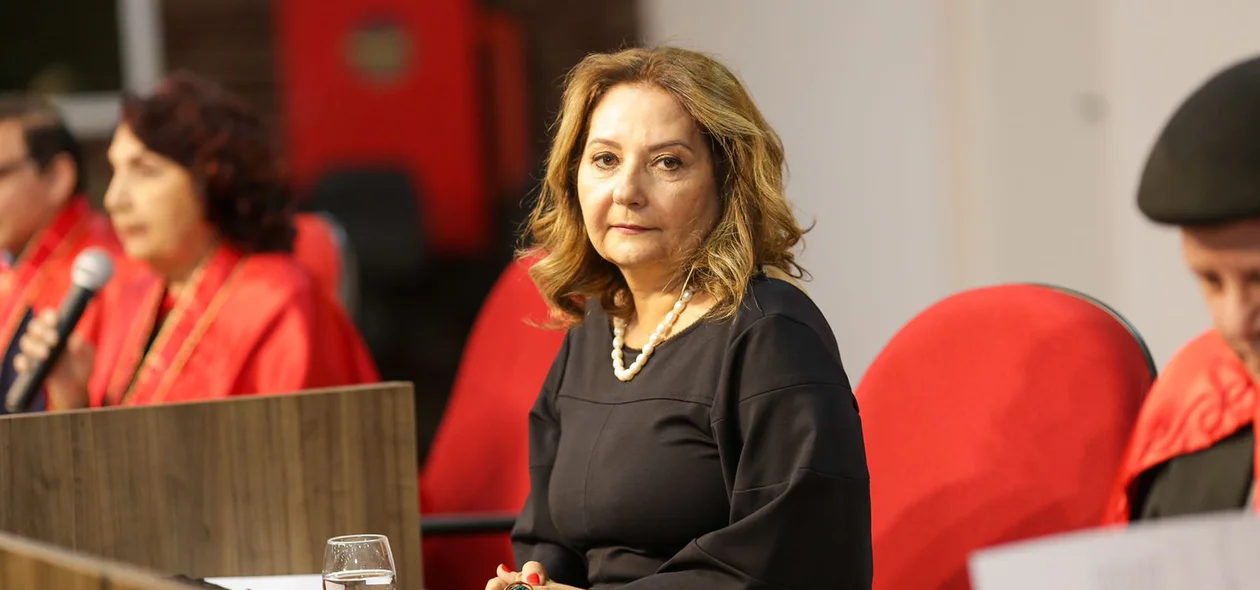 Desembargadora Liana Chaib toma posse na Academia Piauiense de Letras Jurídicas
