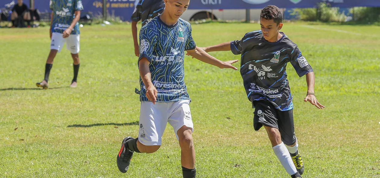 Disputa de bola