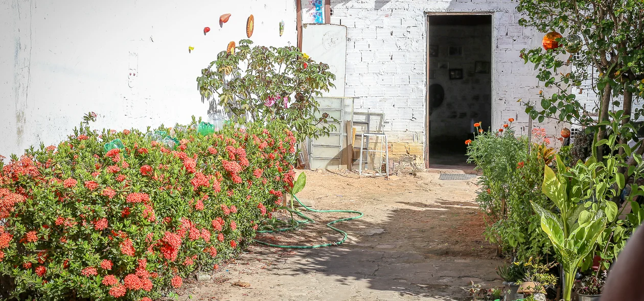 Dona Raimunda disse que sua casa toda vez fica alagada no período chuvoso