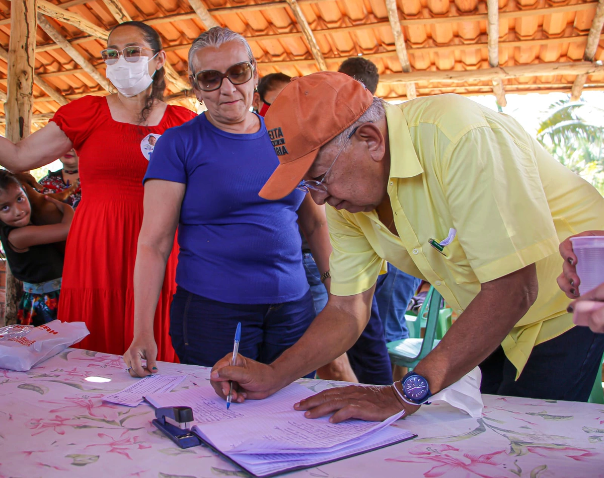 Dr. Pessoa determinou a terraplanagem