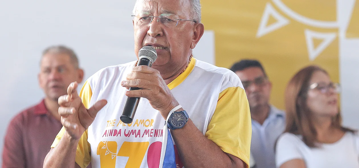 Dr. Pessoa discursando na solenidade