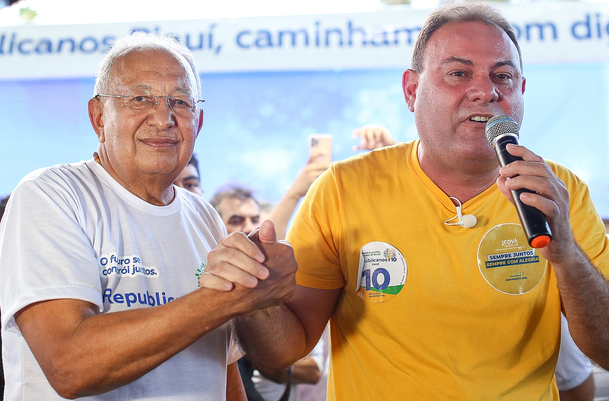 Dr. Pessoa e Jeová Alencar durante convenção do Republicanos