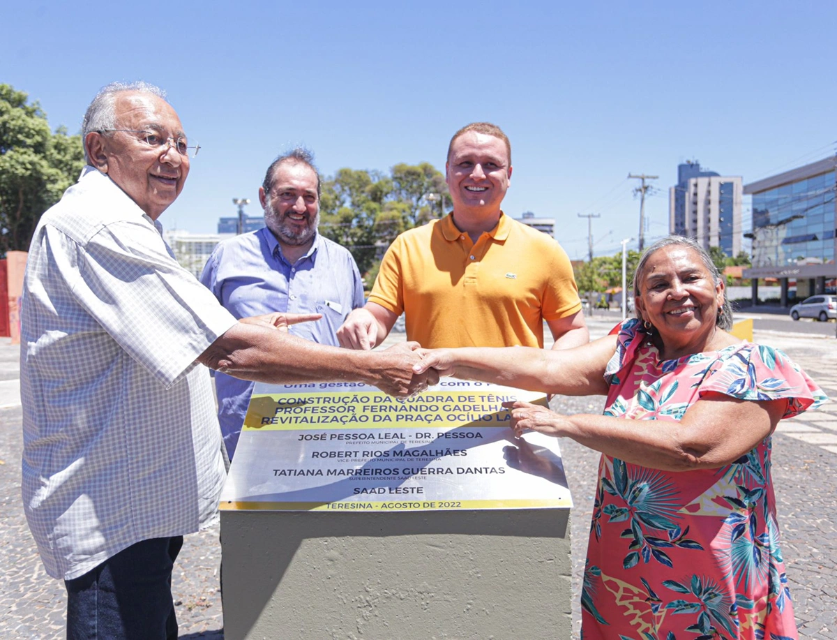 Dr. Pessoa inaugura quadra de tênis e revitalização de praça na zona leste