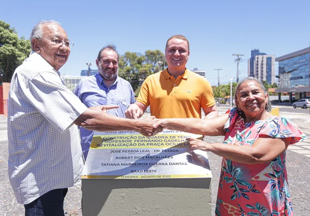 Dr. Pessoa inaugura quadra de tênis e revitalização de praça na zona leste