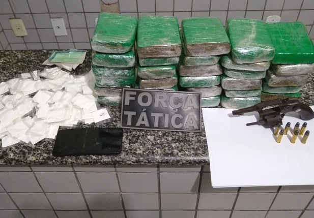 Droga apreendida em Valença do Piauí