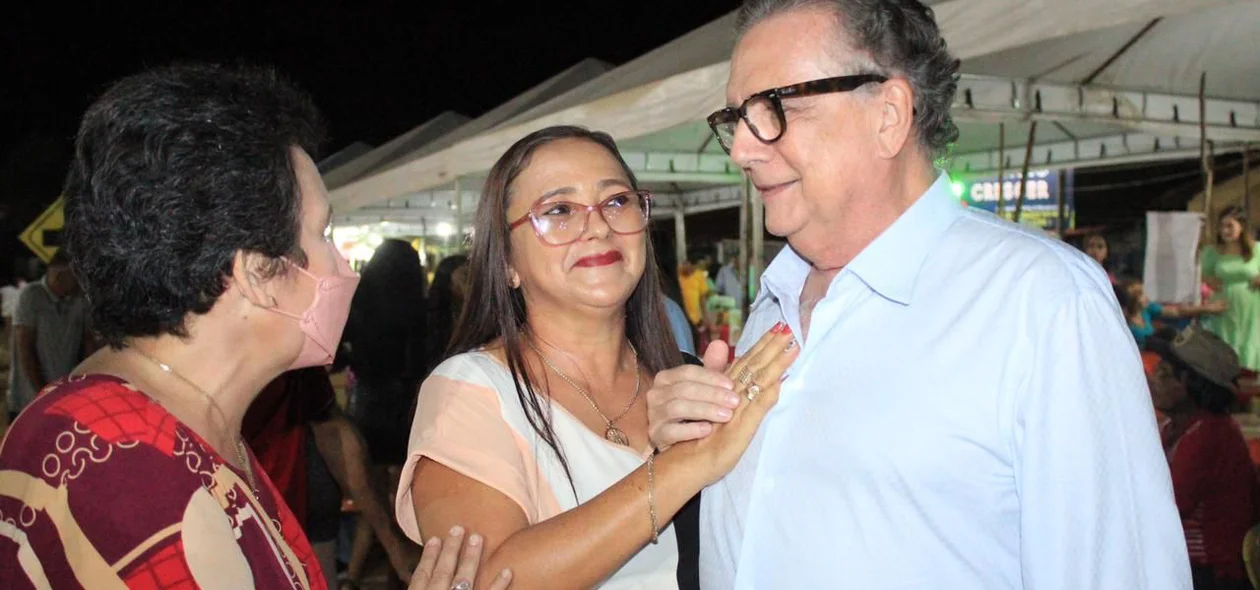 Em Caraubas - a vice prefeita Vera