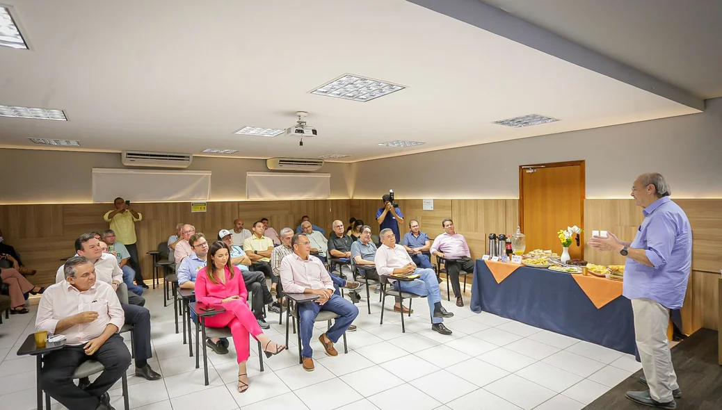 Encontro aconteceu no auditório da Ferronorte