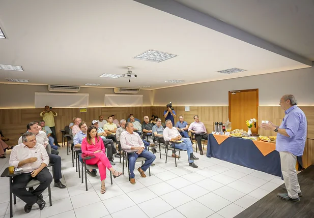 Encontro aconteceu no auditório da Ferronorte