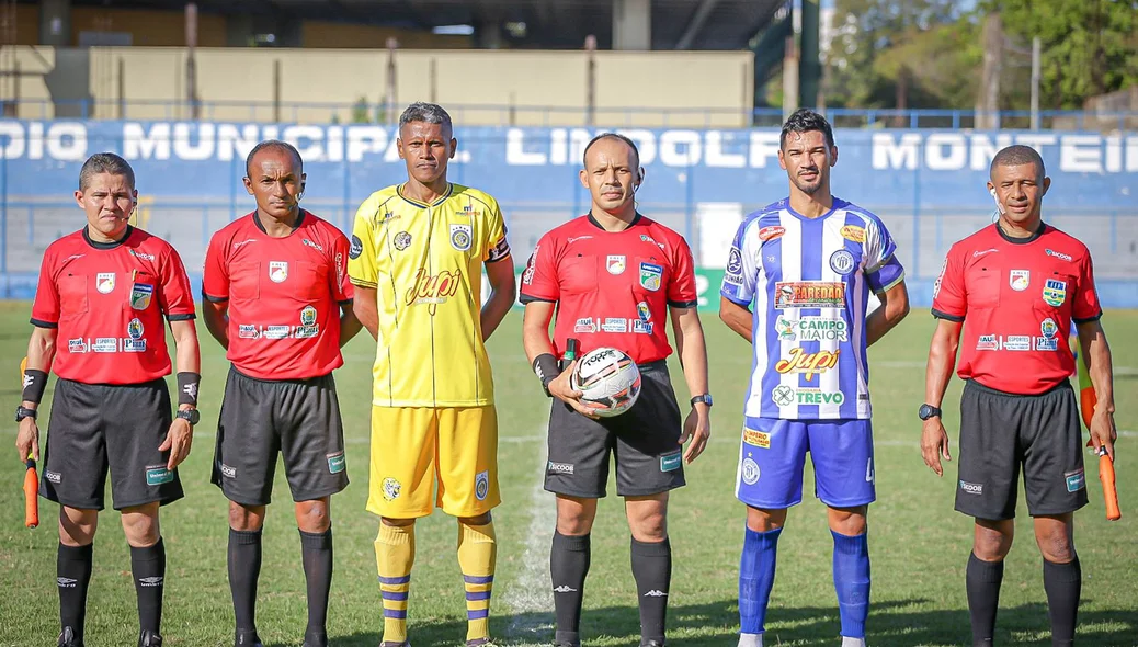 Equipes se enfrentaram no Lindolfo Monteiro