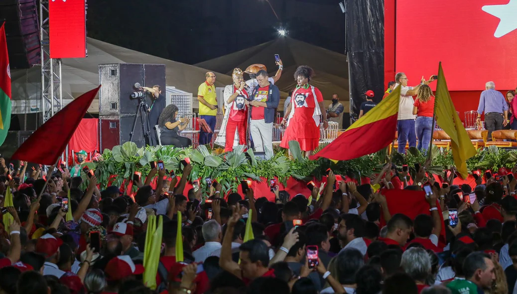 Evento com Lula em Teresina reúne multidão