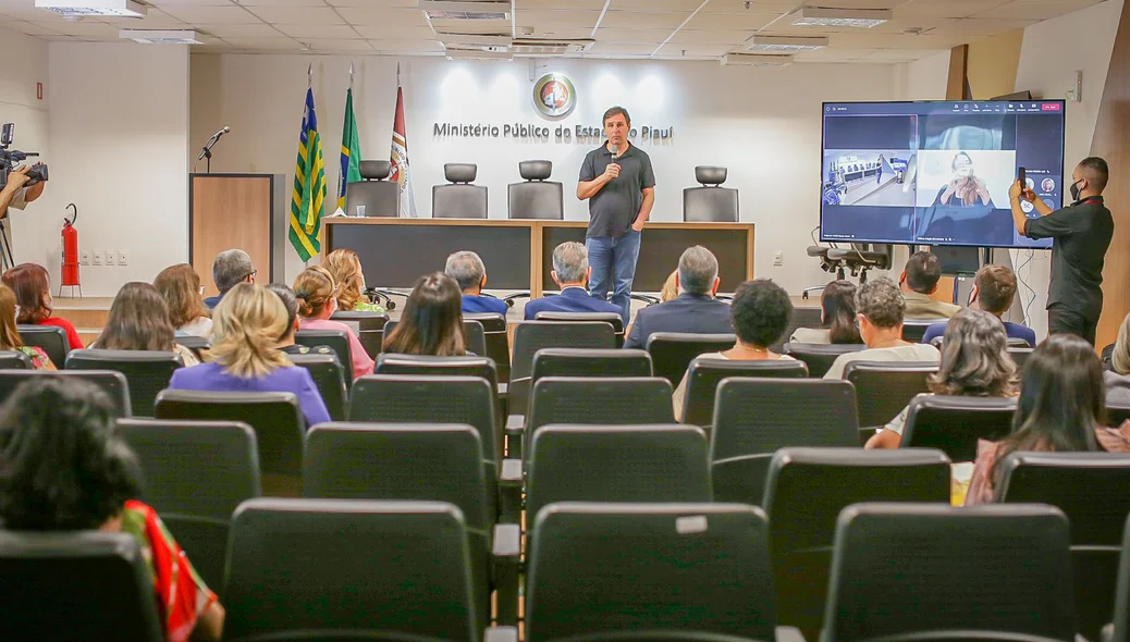 Evento contou com as presenças de membros do MP e de jornalistas