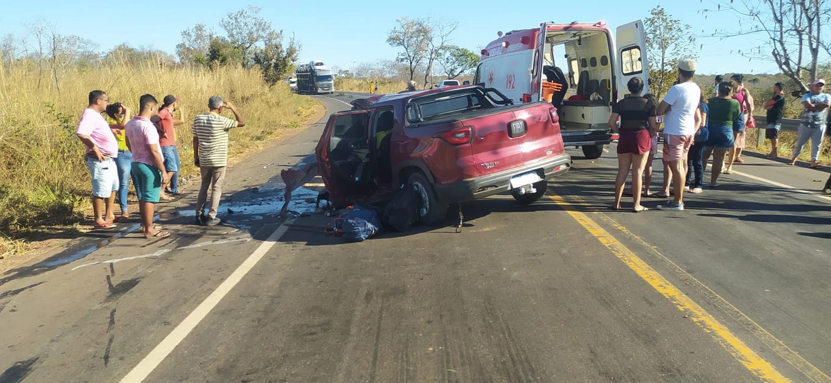 Fiat Toro involved in an accident on BR 135