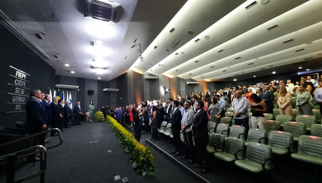 FIEPI homenageou políticos e empresários
